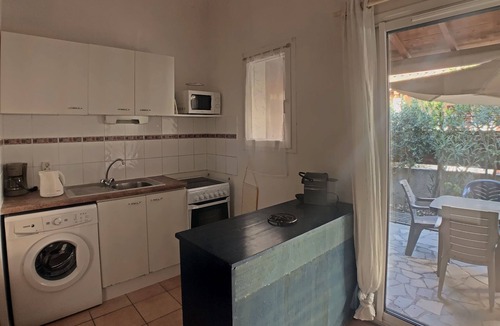 Saintes-Maries-de-la-Mer Apartment | APARTMENT FOR 6 PEOPLE IN RESIDENCE WITH SWIMMING POOL MAS DES MANADIERS