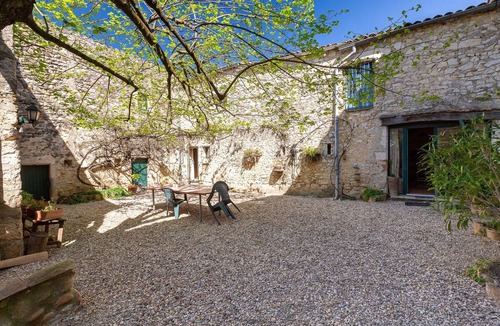 Sauzet Apartment | Apartment 2 for 4 People