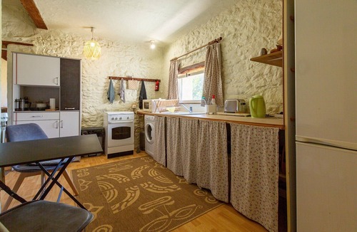 Sauzet Apartment | Apartment 3 with Countryside View