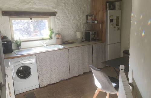 Sauzet Apartment | Apartment 3 with Countryside View