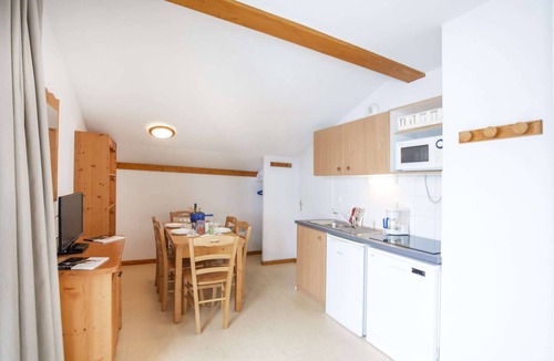 Bramans Apartment | Apartment 50 m from Gondola ride