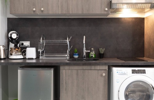 Gentilly Apartment | Apartment 'Calme Elegant – Rer B – Paris' with Wi-Fi