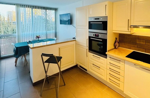Breche - Prefecture Apartment | Apartment Créteil, 20 minutes from Paris by metro 8