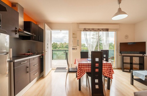 Saint-Simon-de-Bordes Apartment | Apartment 'Le Clos Du Champ De L'Amour - Fort Boyard' with Private Pool, Wi-Fi & AC