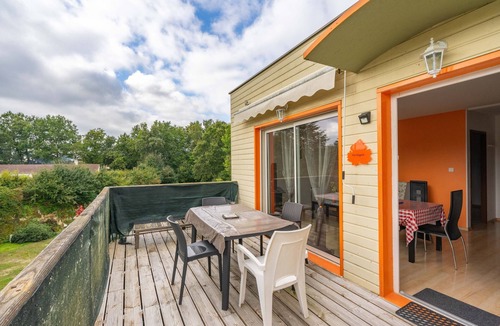 Saint-Simon-de-Bordes Apartment | Apartment 'Le Clos Du Champ De L'Amour - Fort Boyard' with Private Pool, Wi-Fi & AC