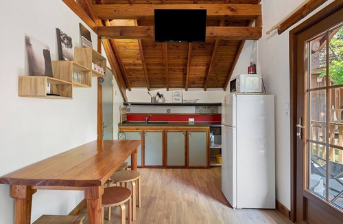 Vaulnaveys-le-Bas RV Rental | Apartment "Génépie" with mountain view, Wi-Fi and air conditioning