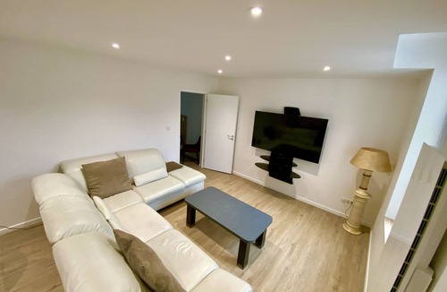 Contrexeville Apartment | Apartment-Gaby-City-Ensuite with Shower-City view
