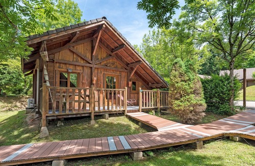 Vaulnaveys-le-Bas RV Rental | Apartment "Gentiane" with mountain view, Wi-Fi and air conditioning