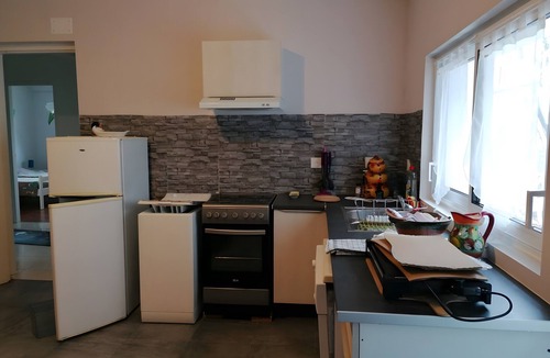 Valence-sur-Baise Apartment | Apartment 'Gîte Chez Pierrette' with Private Terrace, Garden, and Wi-Fi