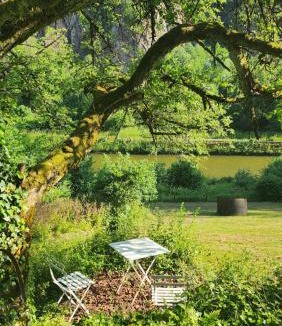 Fontenoy-le-Chateau Apartment | apartment, gite by the canal l Est,river Coney vosges france
