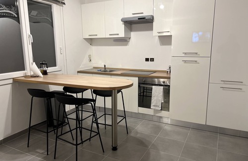 Saint-Jean-Baptiste Apartment | Apartment in a quiet neighborhood near downtown