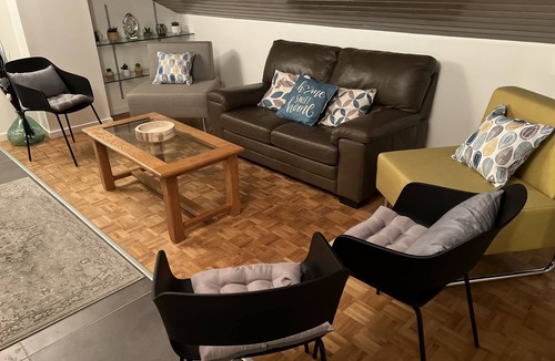 Saint-Jean-Baptiste Apartment | Apartment in a quiet neighborhood near downtown