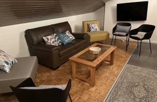 Saint-Jean-Baptiste Apartment | Apartment in a quiet neighborhood near downtown