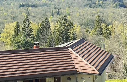 Ponthoux Apartment | Apartment in chalet house Haut Jura
