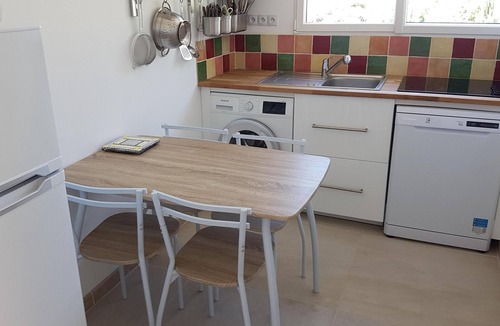 Beaumes-de-Venise Apartment | Apartment in the middle of olive trees, very nice view