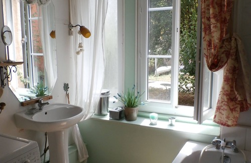 Gray Apartment | Apartment In Gray, Nr. Dijon, Burgundy, France
