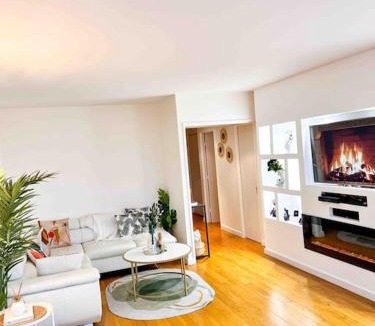 Asiatique Apartment | Apartment in Paris