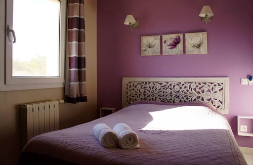 Loriol-du-Comtat Hotel | Apartment in the heart of Vaucluse close to the tourist attractions of Vaucluse