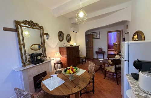 Violes Apartment | Apartment in the Vineyards Prince de Provence - At Mas Des Armouriers
