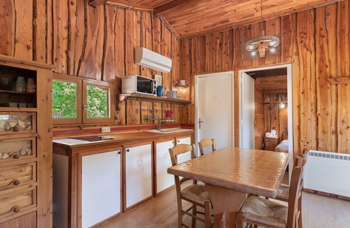 Vaulnaveys-le-Bas Apartment | Apartment 'Jonquille' with Mountain View, Wi-Fi and Air Conditioning