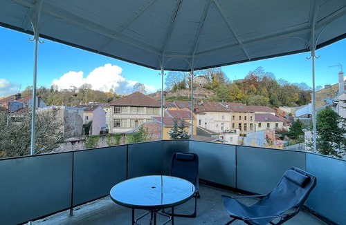 Epinal Apartment | Apartment 'L'aristide' with Private Terrace, Balcony and Wi-Fi