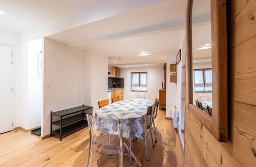 Brides-les-Bains Apartment | Apartment "La Source" with Mountain View, Balcony, and Wi-Fi