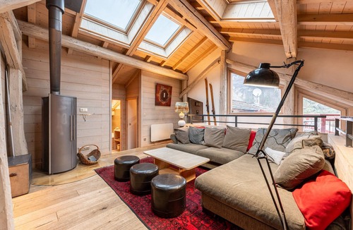 Brides-les-Bains Apartment | Apartment "Le Galetas" with Mountain Views and Wi-Fi