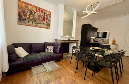 Besancon Old Town Apartment | Apartment 'Le Granvelle' with Wi-Fi