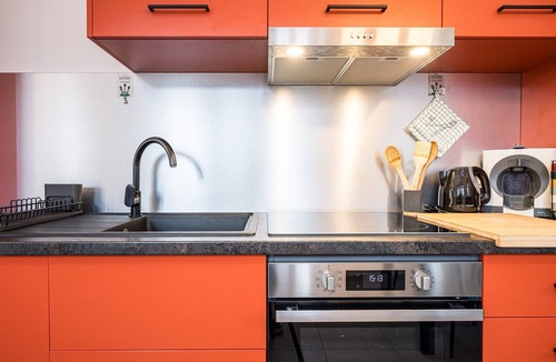Albertville Apartment | Apartment "Les Ondes" near the Medieval City of Conflans