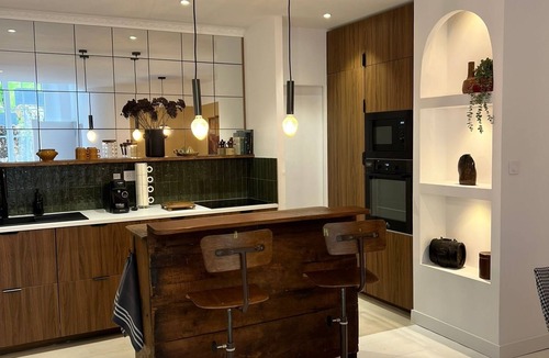 Salins-les-Bains Apartment | Apartment "lie de vin" 55m2 - ground floor - new & comfortable - 700m from the thermal baths
