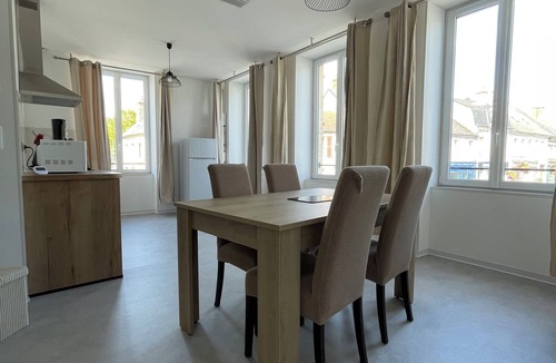 Premery Apartment | Apartment n°1 downtown with inner courtyard