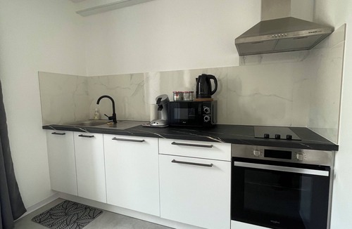 Premery Apartment | Apartment N°2 downtown with inner courtyard