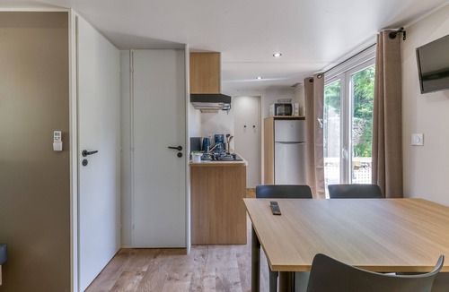 Vaulnaveys-le-Bas RV Rental | Apartment 'Nest 29 N°24' with Mountain View, Wi-Fi and Air Conditioning