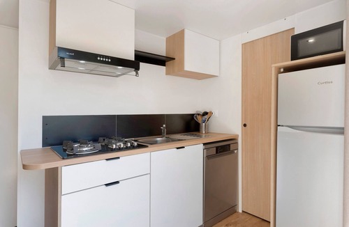 Vaulnaveys-le-Bas RV Rental | Apartment Nest 29 No. 26 with Mountain View, Wi-Fi and Air Conditioning