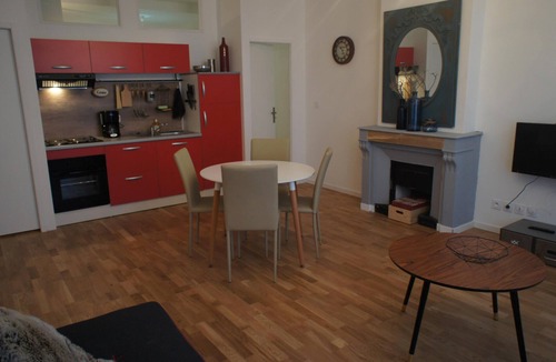 Bourg-les-Valence Apartment | Apartment-Private Bathroom-Crussol