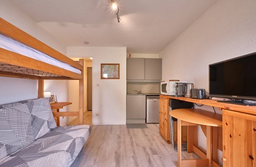 Prapoutel Apartment | Apartment 'Prapoutel Pied Des Pistes' with Mountain View and Balcony
