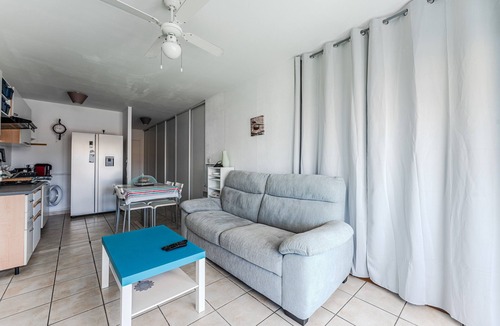 Parentis-en-Born Apartment | Apartment 'Proche Plage Parentis' with Private Terrace and Wi-Fi