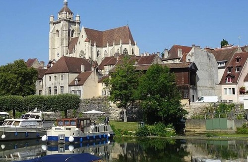 Paroisse Notre-Dame Apartment | Apartment Sauna & Spa - Nahleo Industriel