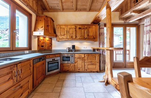 Val Cenis Apartment | Apartment 'Savine' with Mountain View, Balcony and Wi-Fi