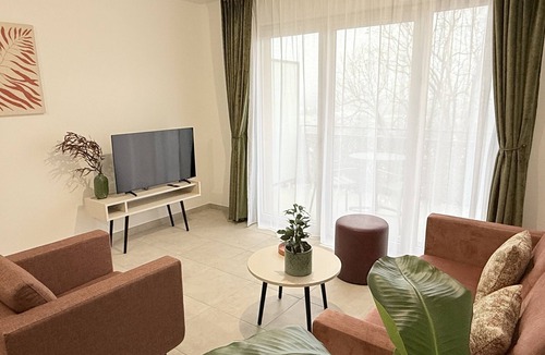 Aubenas Apartment | Apartment-Superior-Ensuite with Shower