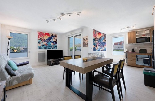 Albertville Apartment | Apartment 'T3 Comfort, Pool, Terrace' with Mountain View, Wi-Fi and Air Conditioning