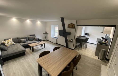 Contrexeville Apartment | Apartment-Tom-Premium-Wet room-City view