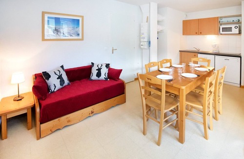 Bramans Apartment | Apartment with 2 rooms, balcony