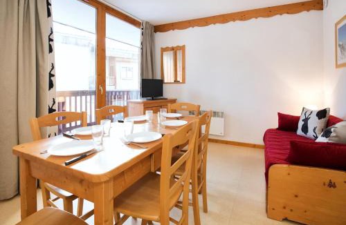 Bramans Apartment | Apartment with 2 rooms, balcony