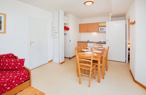 Termignon Apartment | Apartment with balcony for 6 people