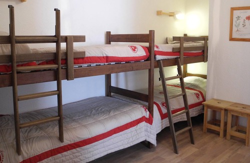 Mijoux Apartment | Apartment with balcony -6 to 9 people