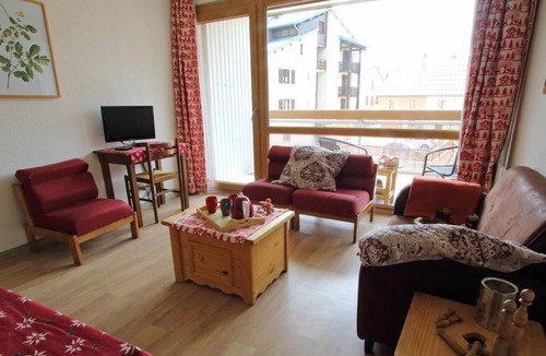 Mijoux Apartment | Apartment with balcony -6 to 9 people