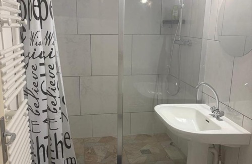 Luxeuil-les-Bains Apartment | Apparemment lumineux et confortable