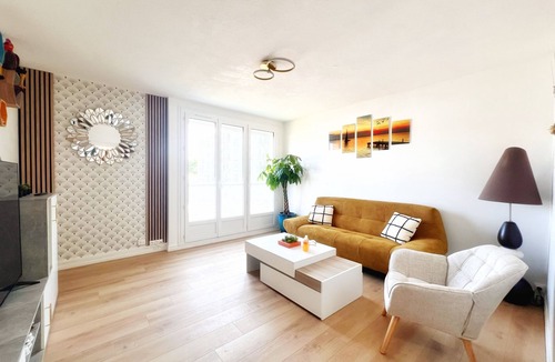 Chateau Apartment | Appart 65m2 RDC, 2 bedrooms, Free parking Nantes agglo(Rezé)
