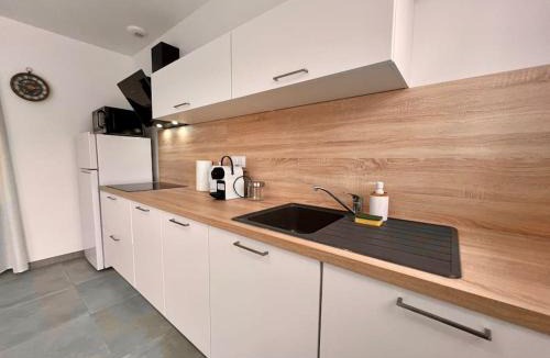 Grandfontaine Apartment | Appart Climatisé 4prsn Proche Chateaufarine